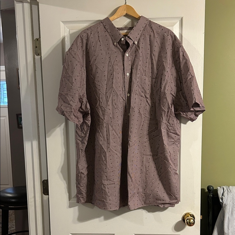 Roundtree & Yorke Casual Button-Down Shirt - Burgundy